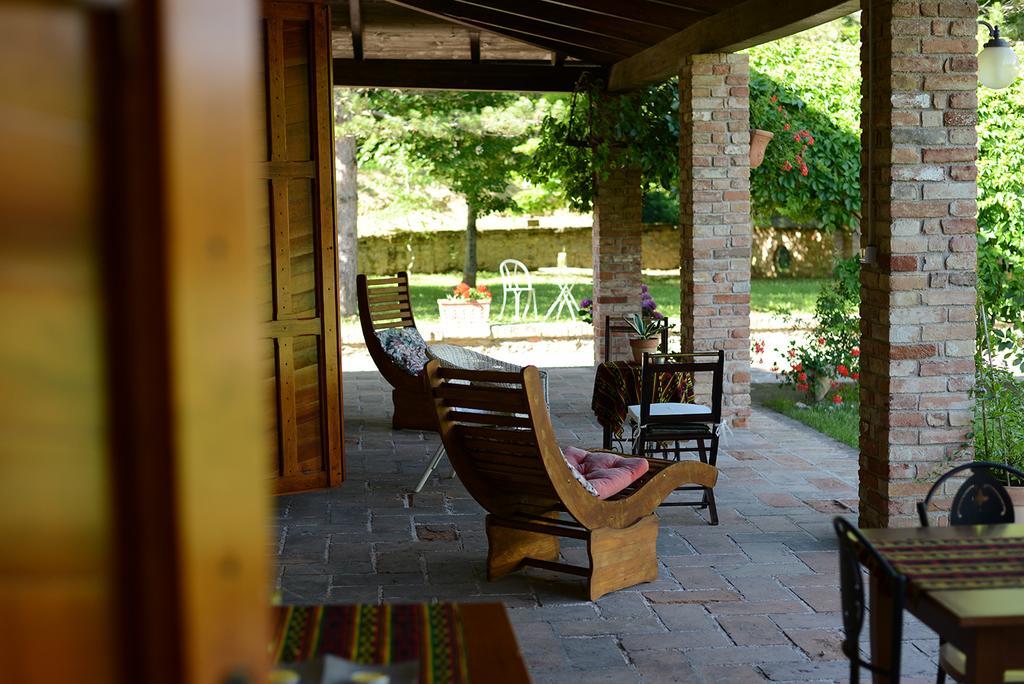 Villa Montegenco Comunanza Luaran gambar